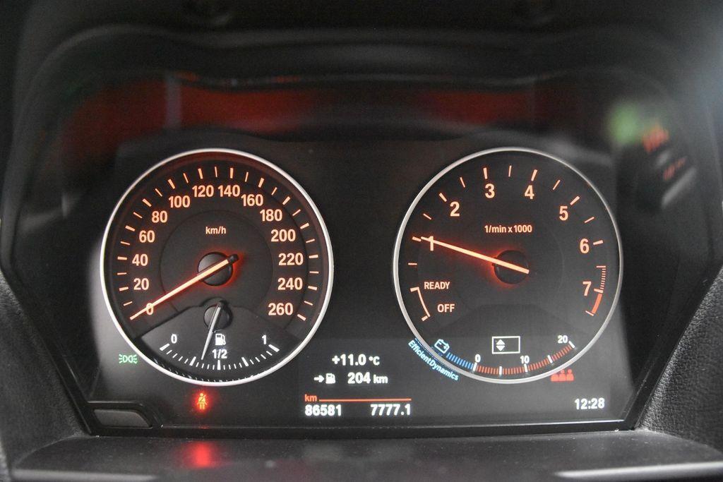 BMW 118 i Advantage Navi Klimaauto HarmanKardon PDC