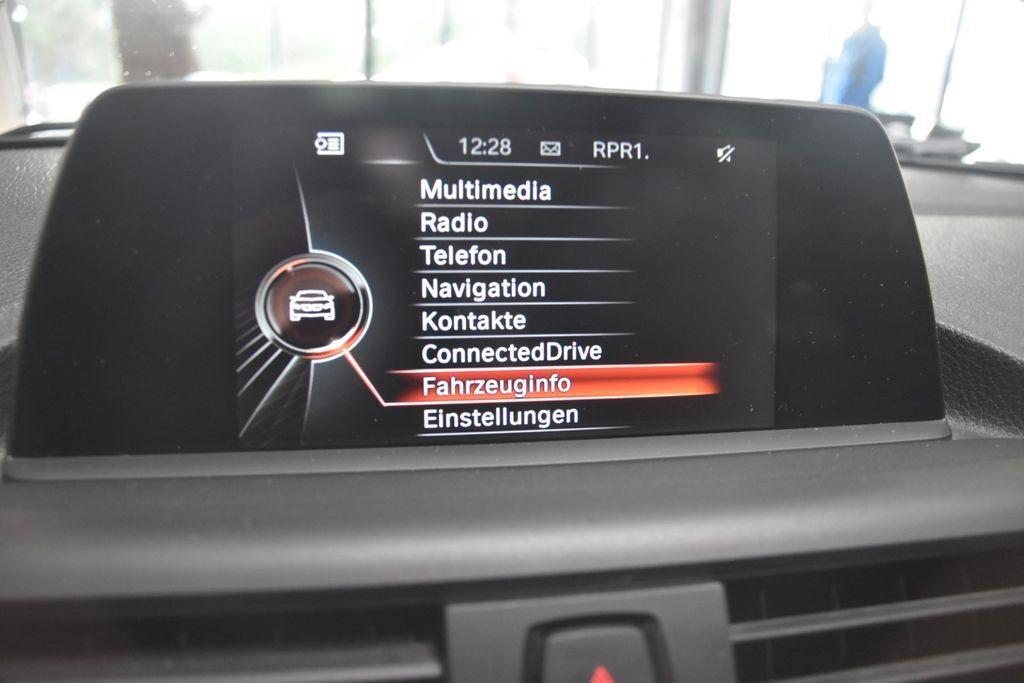 BMW 118 i Advantage Navi Klimaauto HarmanKardon PDC