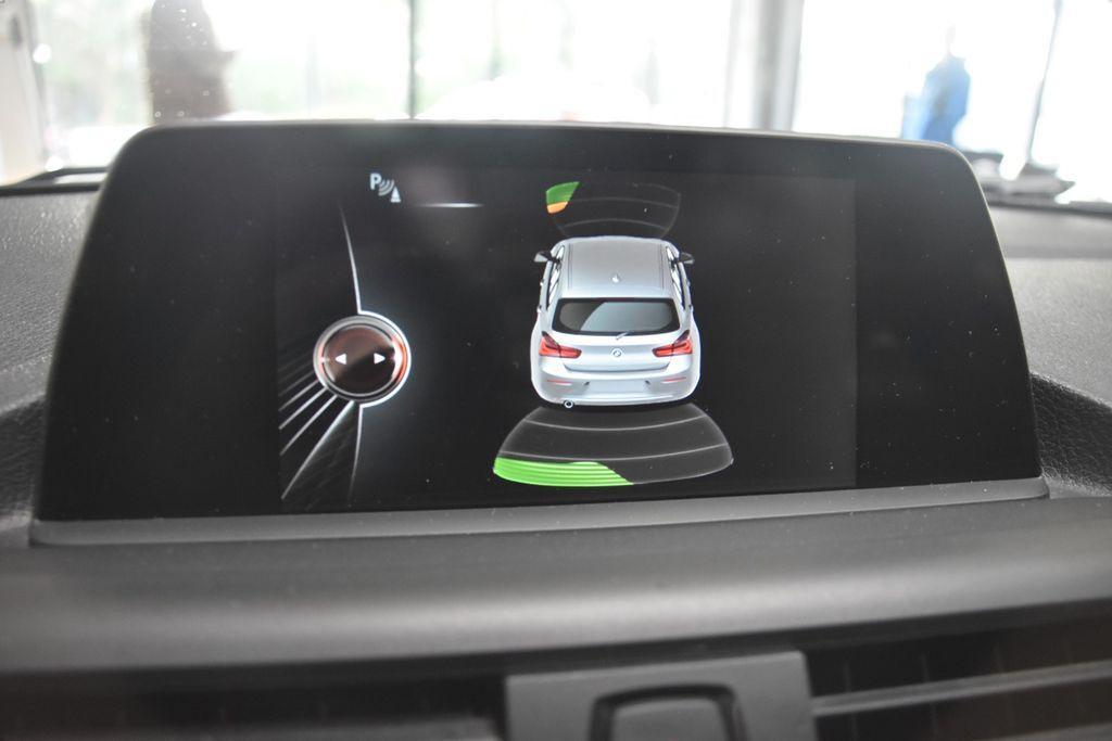 BMW 118 i Advantage Navi Klimaauto HarmanKardon PDC