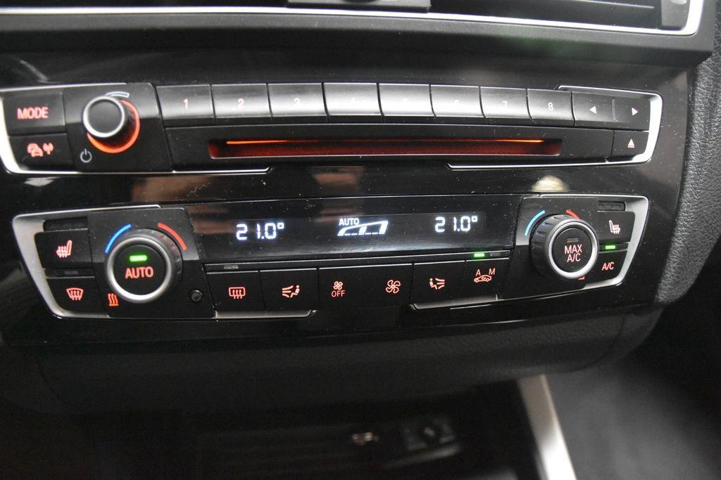 BMW 118 i Advantage Navi Klimaauto HarmanKardon PDC