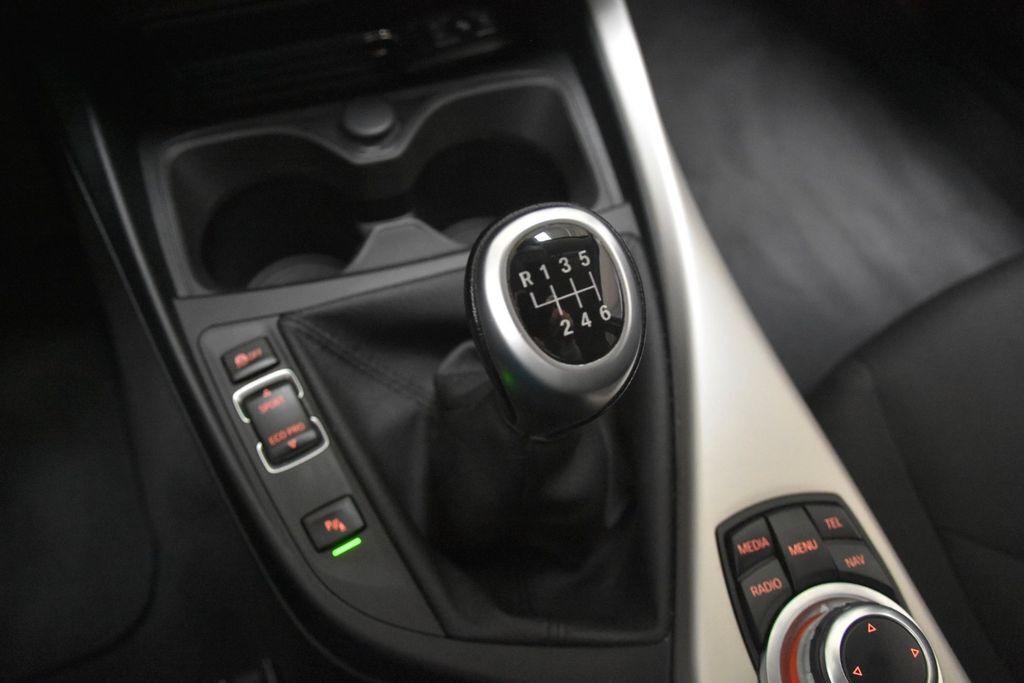 BMW 118 i Advantage Navi Klimaauto HarmanKardon PDC