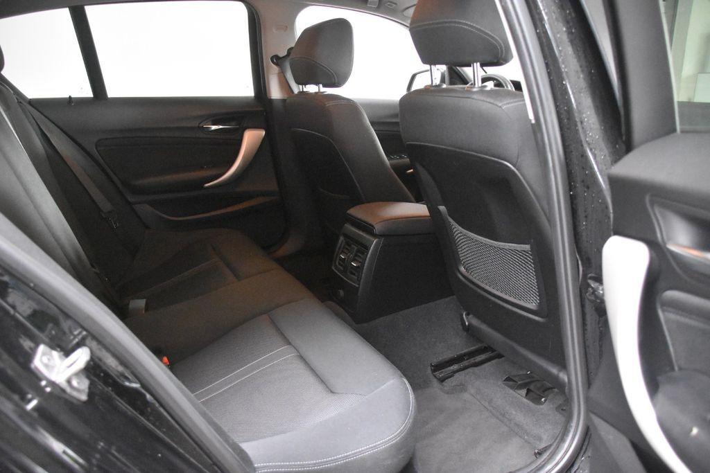 BMW 118 i Advantage Navi Klimaauto HarmanKardon PDC