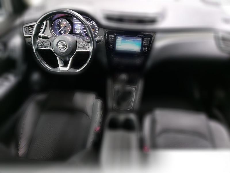 Nissan Qashqai 1.2 DIG-T N-CONNECTA PANORAMA DACHRELING TEILLEDER