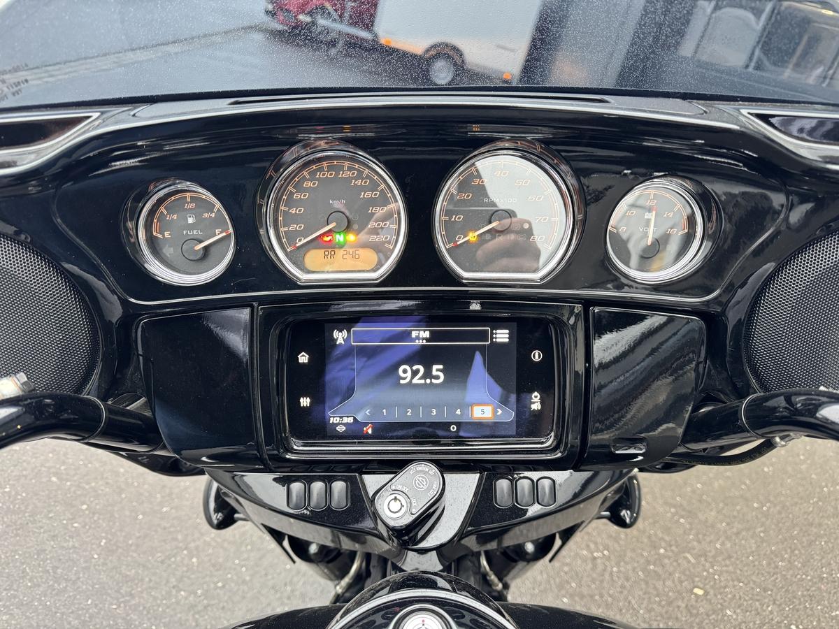 Harley-Davidson Street Glide Special+Black+Tempomat+Koffer