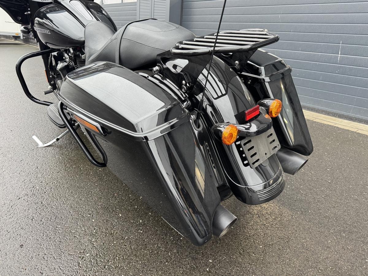 Harley-Davidson Street Glide Special+Black+Tempomat+Koffer