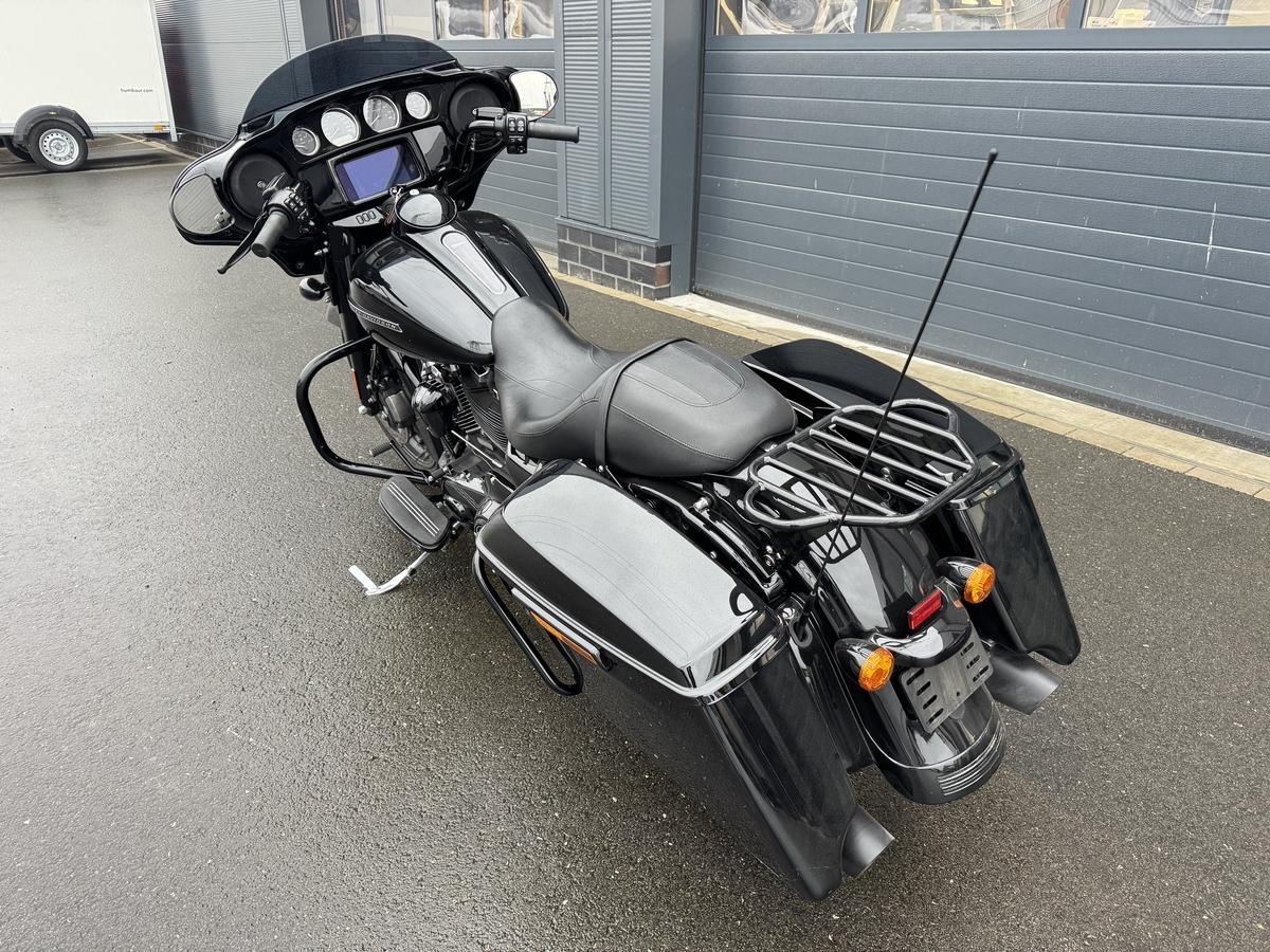 Harley-Davidson Street Glide Special+Black+Tempomat+Koffer