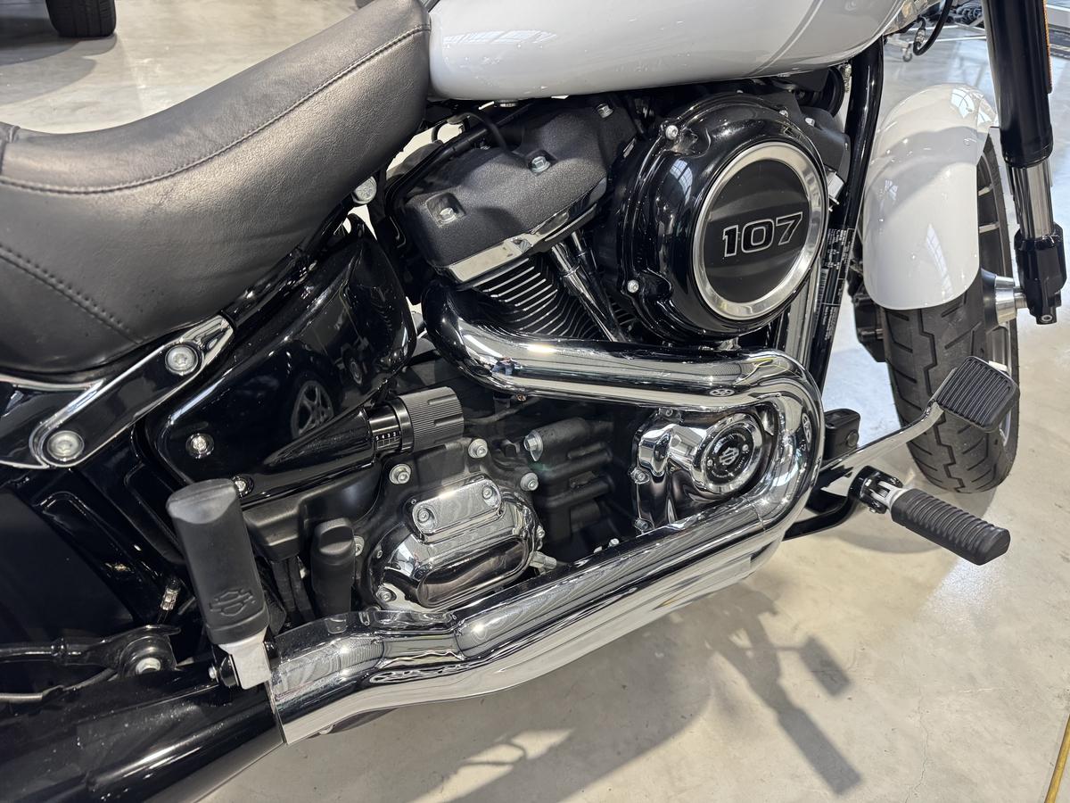 Harley-Davidson Sport Glide White+Tempomat+Koffer