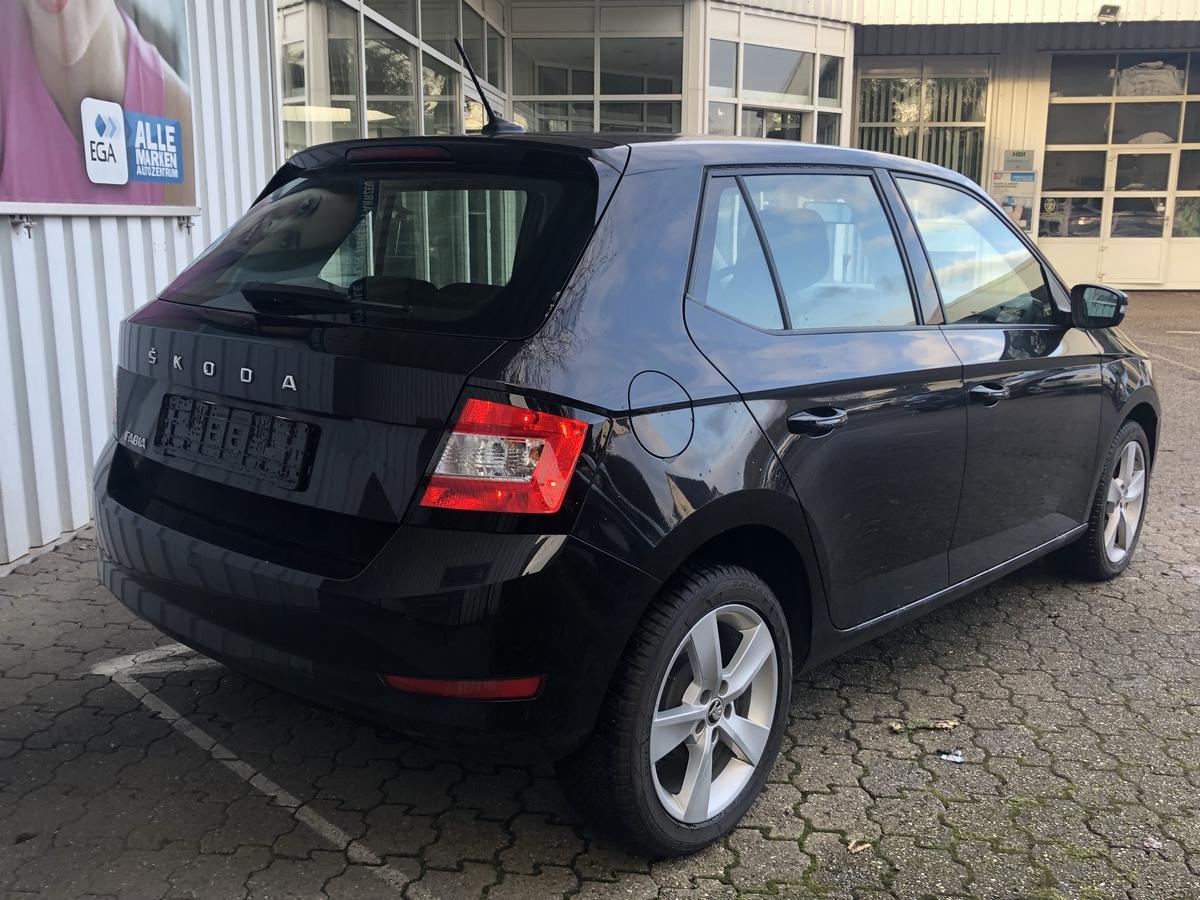 Skoda Fabia 1.0 MPI Cool Plus KLIMA*ALU*PDC*SHZG*ALLWETTER