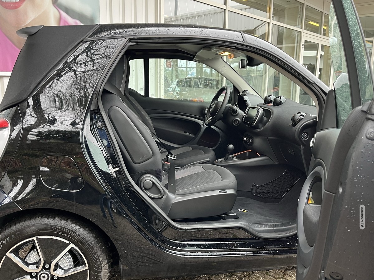 Smart ForTwo EQ cabrio*EXCLUSIVE*22kW*CAM*MEDIA*ALU*ALLW*LED*SHZ*