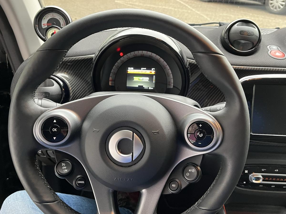 Smart ForTwo EQ cabrio*EXCLUSIVE*22kW*CAM*MEDIA*ALU*ALLW*LED*SHZ*