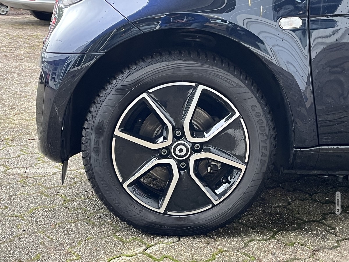 Smart ForTwo EQ cabrio*EXCLUSIVE*22kW*CAM*MEDIA*ALU*ALLW*LED*SHZ*