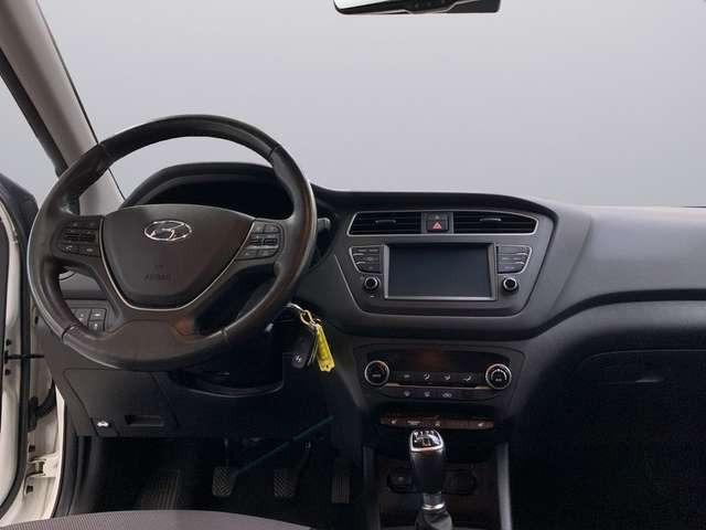 Hyundai i20 Style *RFK*LRH*SHZ*