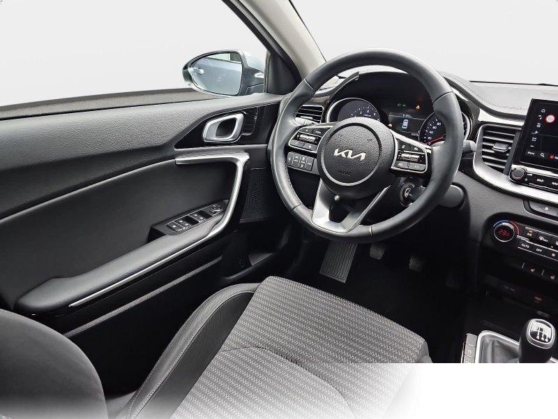 Kia cee'd / Ceed 1,5 T-GDI VISION NAVI KOMFORT WINTER KAMERA LM16