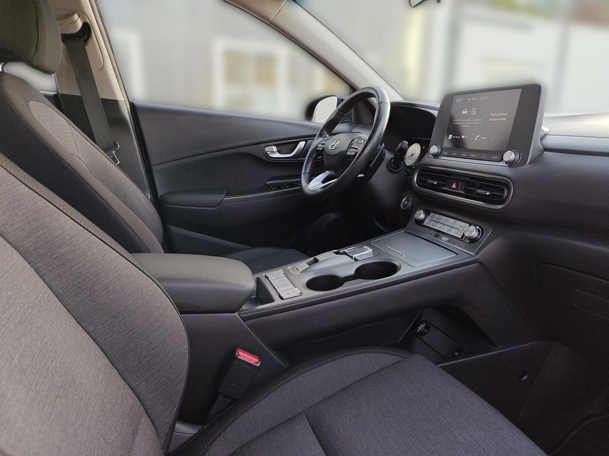 Hyundai KONA Elektro Select 2WD 39,2 kWh Kamera Sitzh. ACC PDC