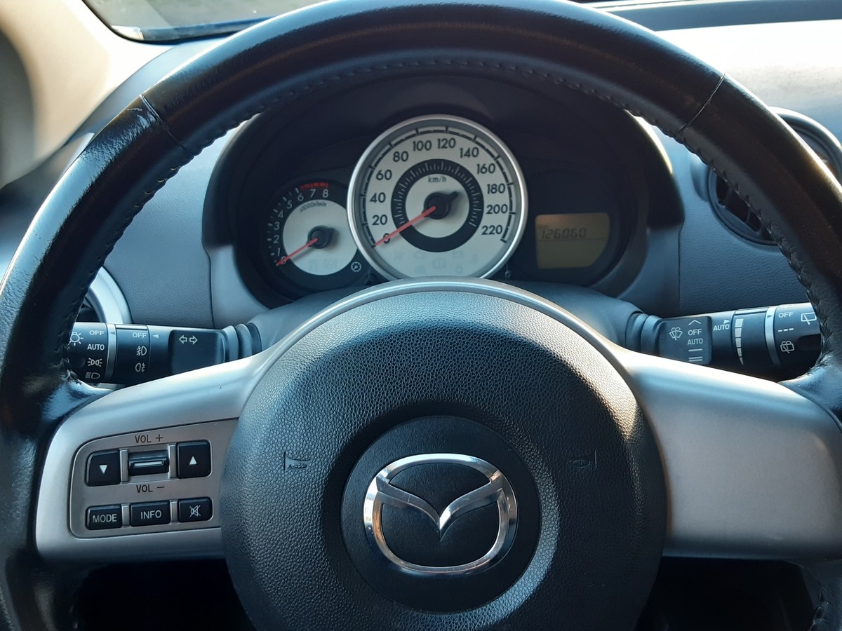 Mazda 2 5T Impression