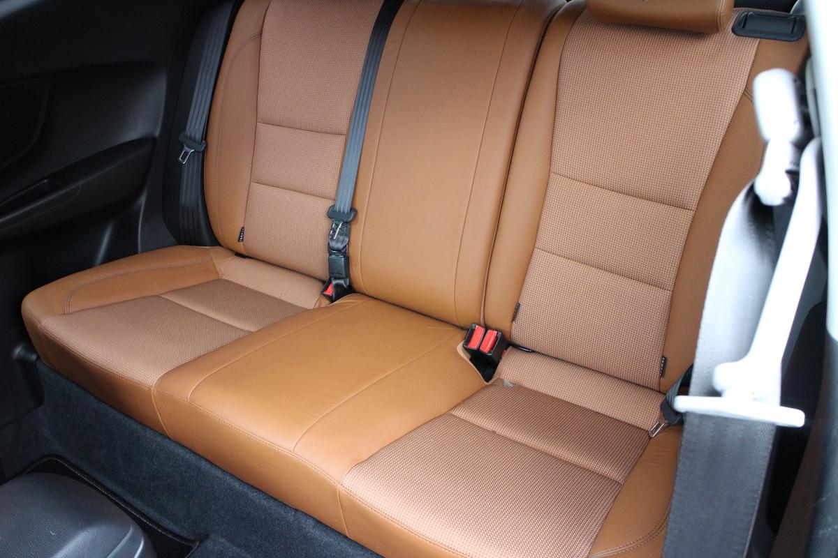 Hyundai i30 Coupe 1.4 Design *Bluetooth*Klimaanlage*Allwetterreifen*