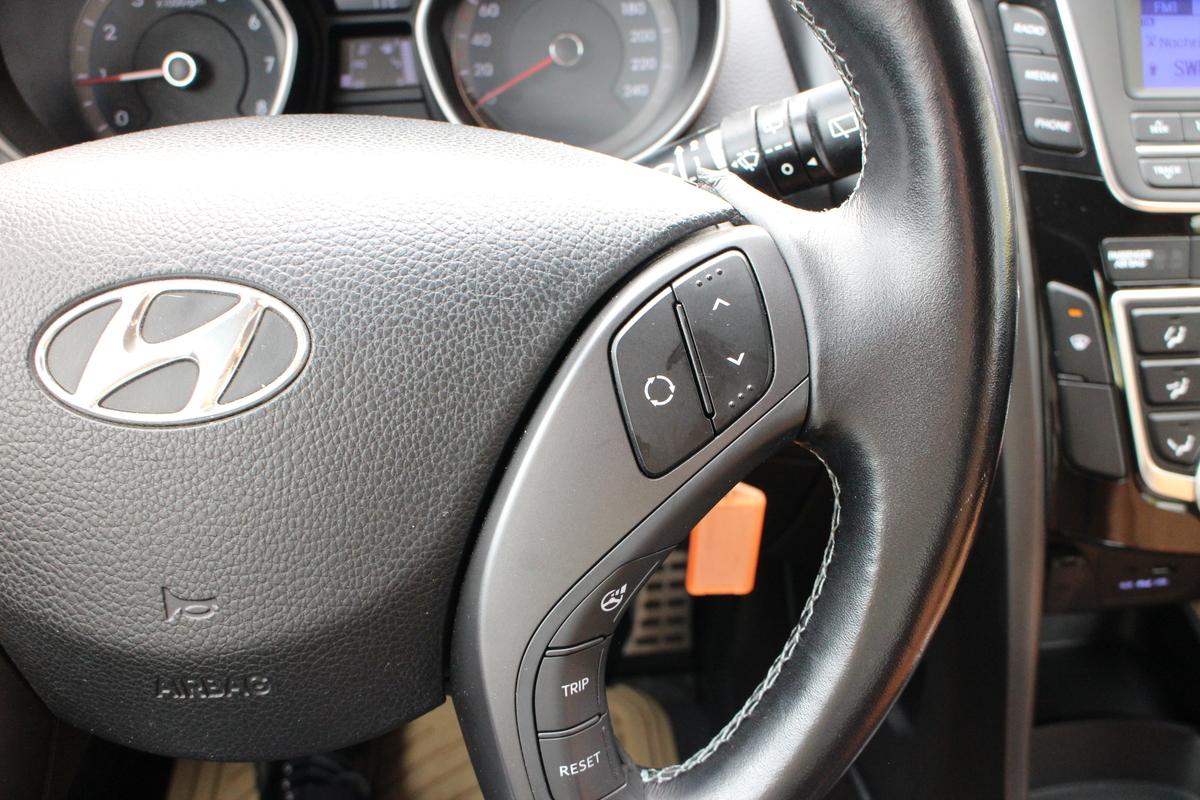 Hyundai i30 Coupe 1.4 Design *Bluetooth*Klimaanlage*Allwetterreifen*