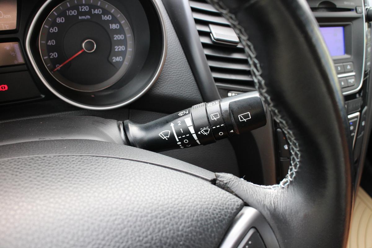 Hyundai i30 Coupe 1.4 Design *Bluetooth*Klimaanlage*Allwetterreifen*