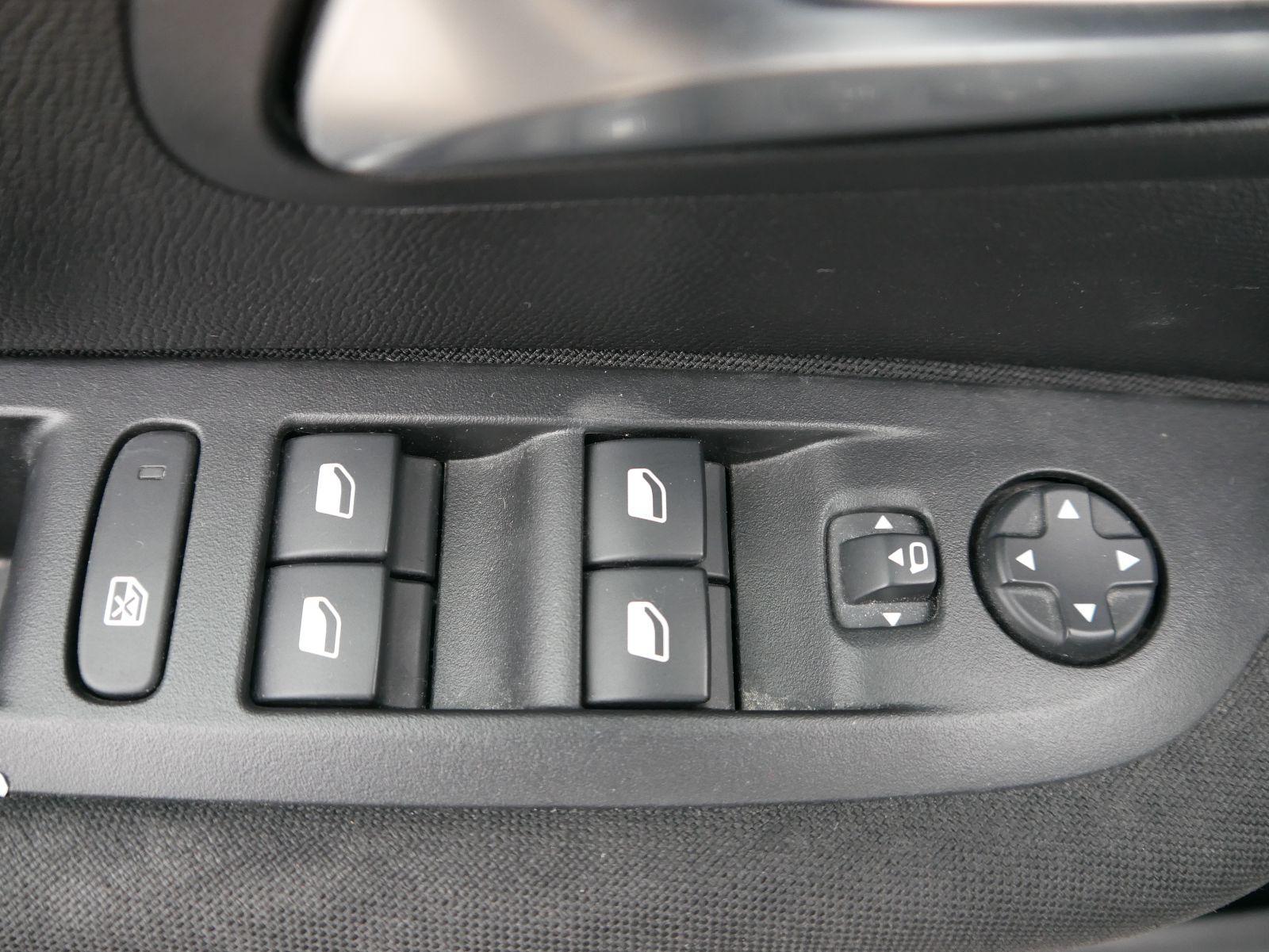 Peugeot 208 PureTech  Active Pack - S&S*NAVI*LED*PDC-HI*TEMPOMAT*KLIMA*BLUETOOTH