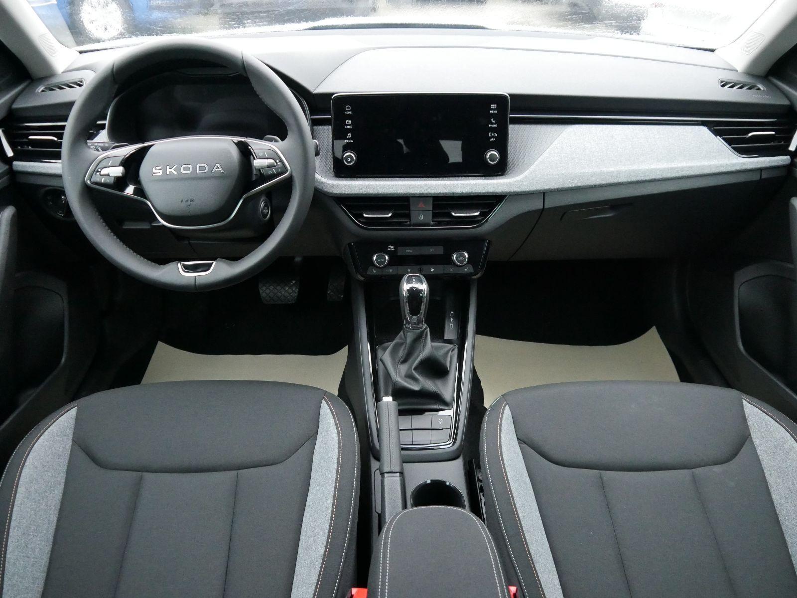 Skoda Kamiq Selection 1.0 TSI DSG*PDC*SHZ*SMARTLINK*MATRIX-LED*AHK-SCHWENKBAR*TEMPOMAT