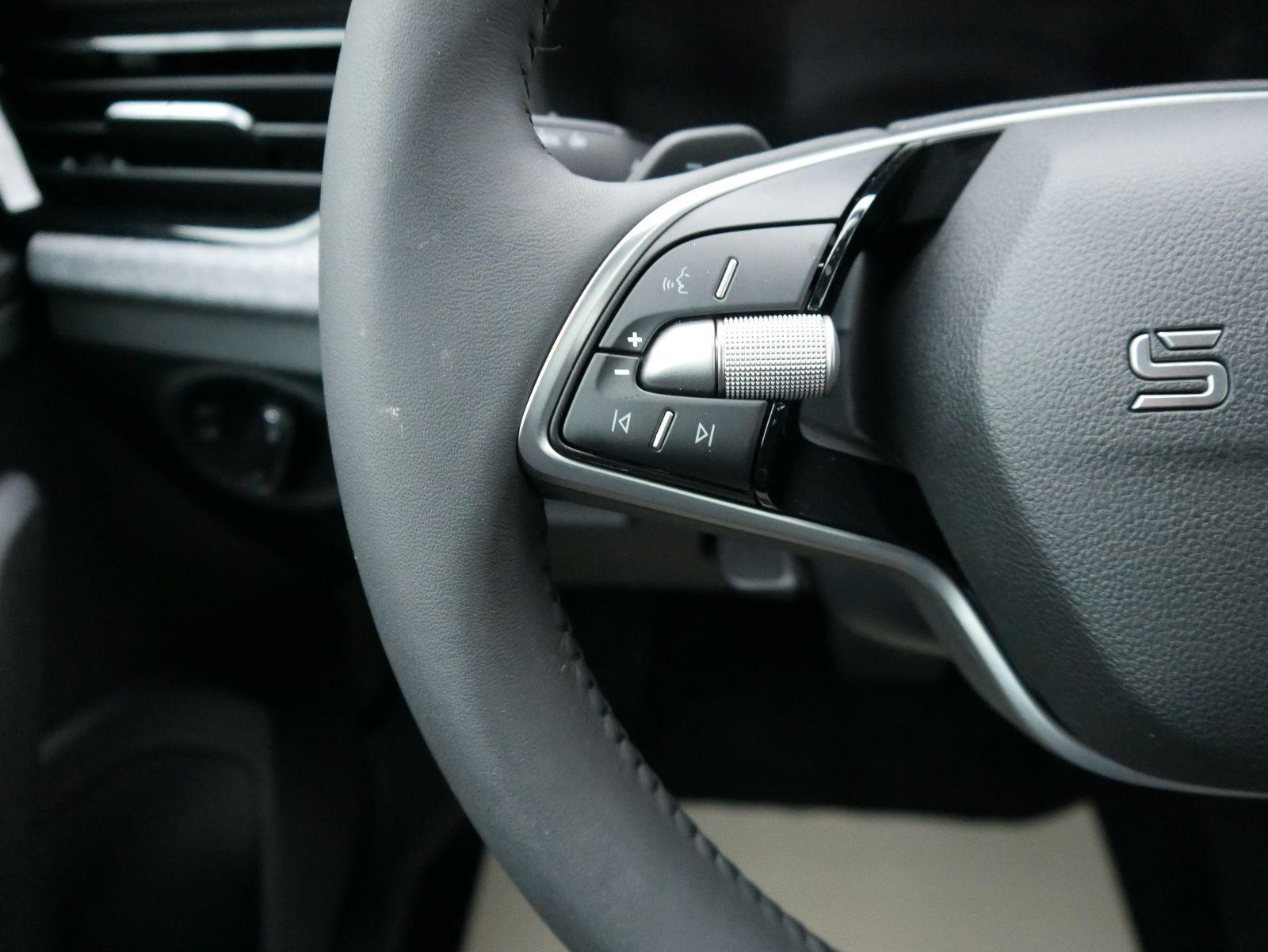 Skoda Kamiq Selection 1.0 TSI DSG*PDC*SHZ*SMARTLINK*MATRIX-LED*AHK-SCHWENKBAR*TEMPOMAT