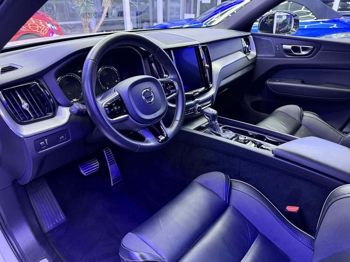 Volvo XC60 2.0 T4 R Design