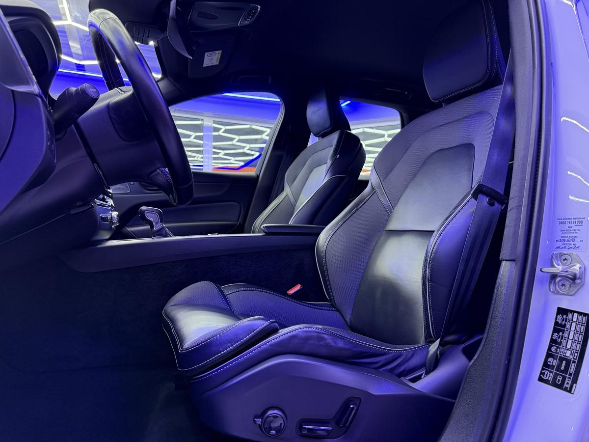 Volvo XC60 2.0 T4 R Design