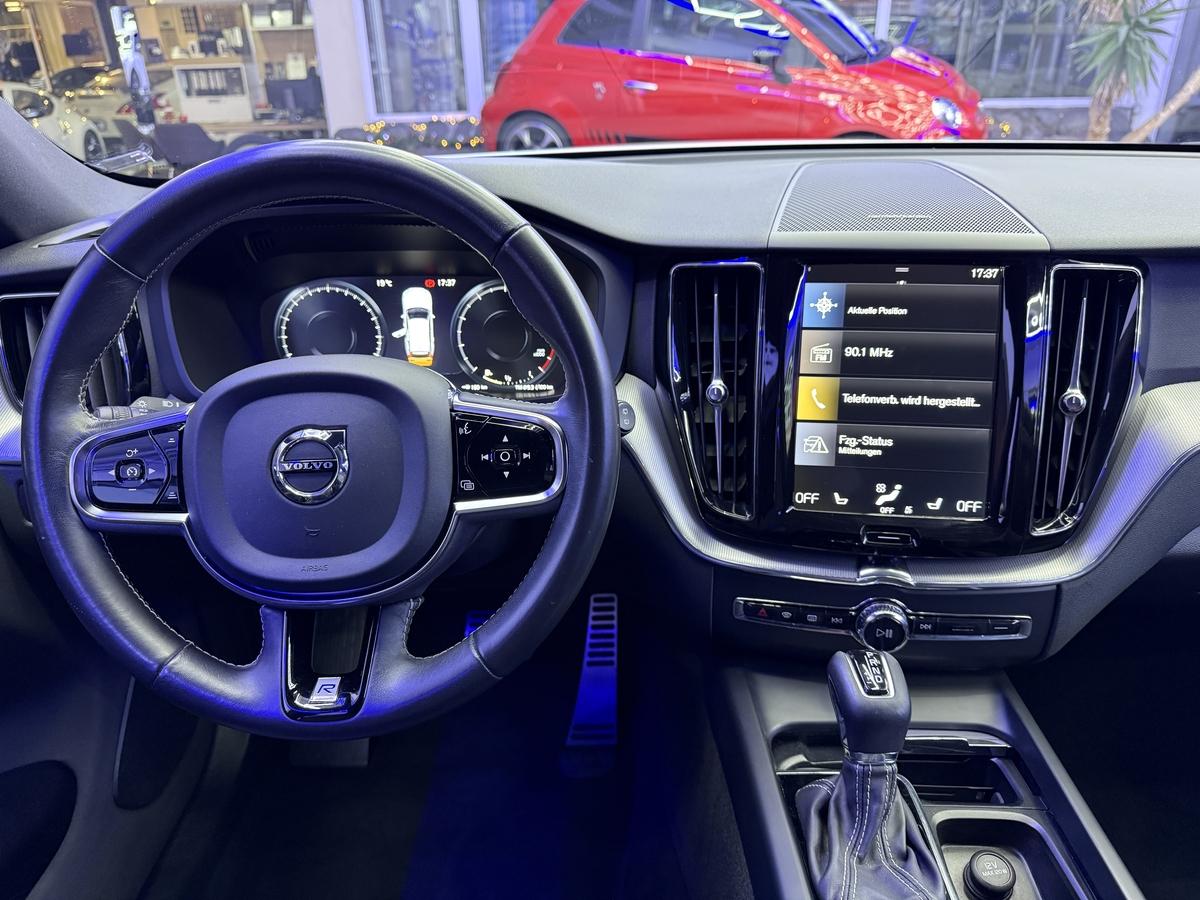 Volvo XC60 2.0 T4 R Design