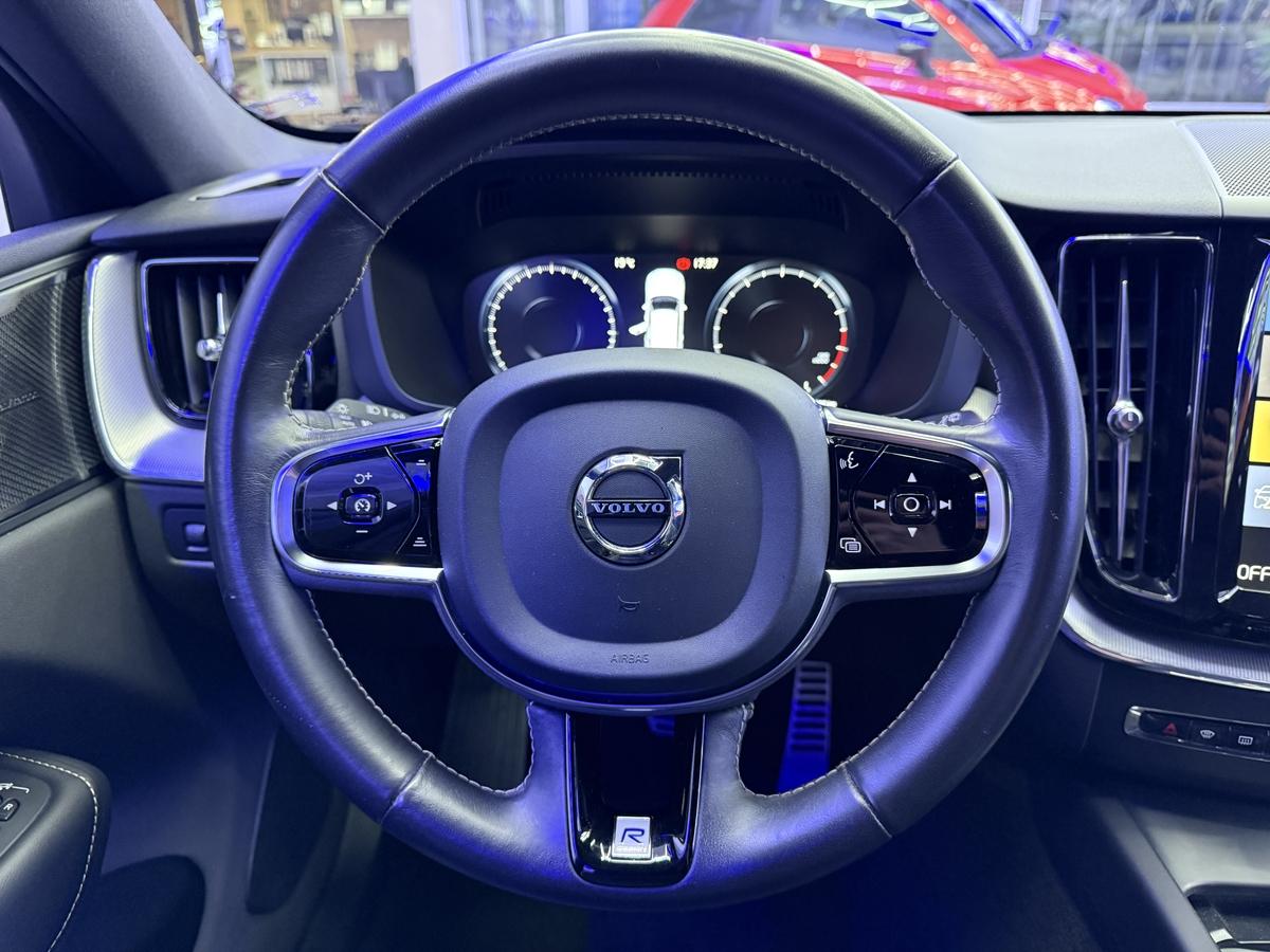 Volvo XC60 2.0 T4 R Design