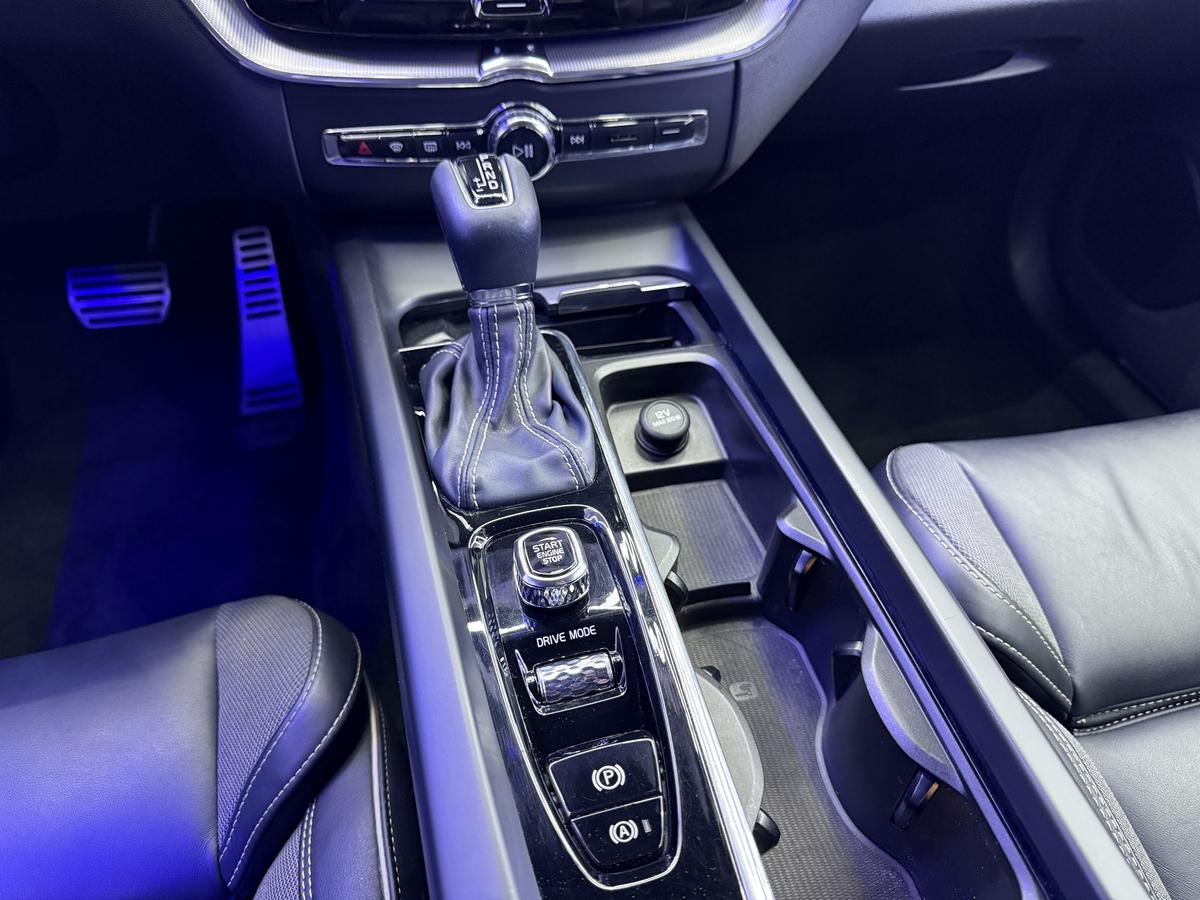 Volvo XC60 2.0 T4 R Design