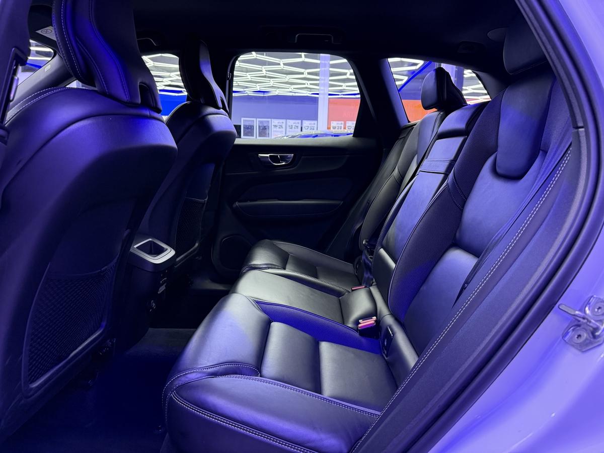 Volvo XC60 2.0 T4 R Design