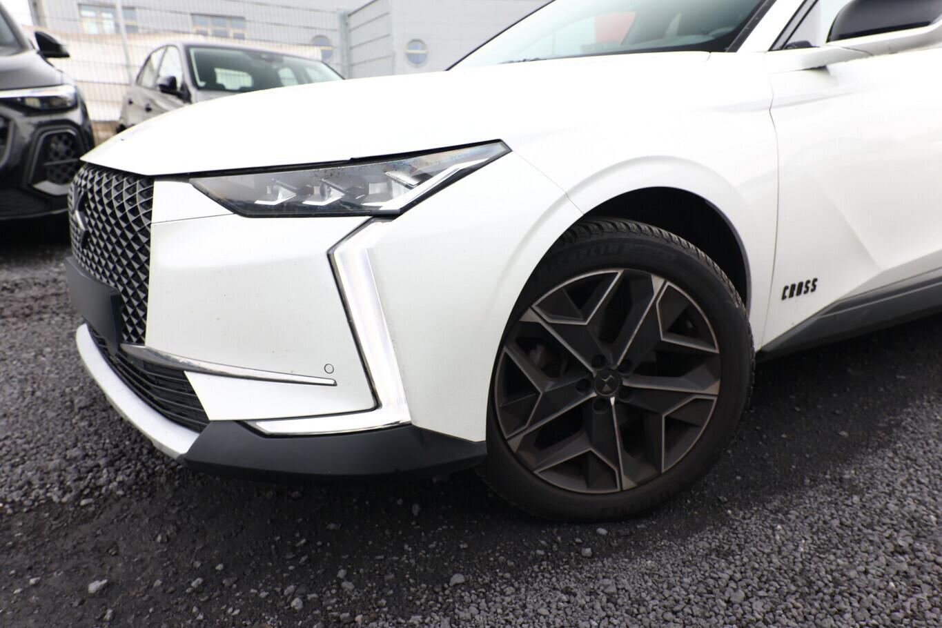 DS Automobiles DS4 4 1.5 BHDi 130 EAT8 Cross Rivoli  LED Nav ACC