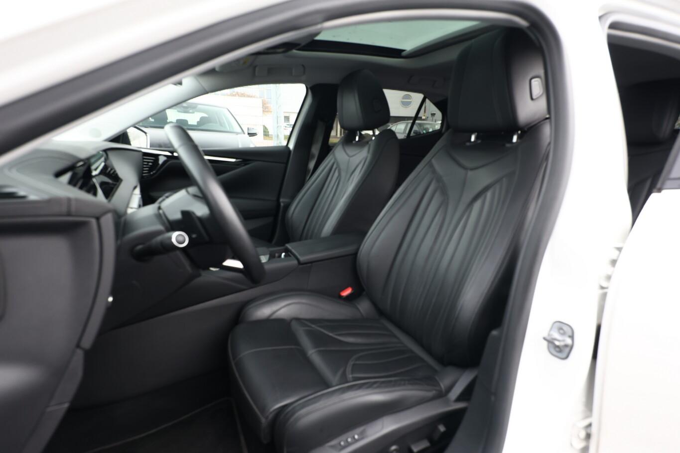 DS Automobiles DS4 4 1.5 BHDi 130 EAT8 Cross Rivoli  LED Nav ACC