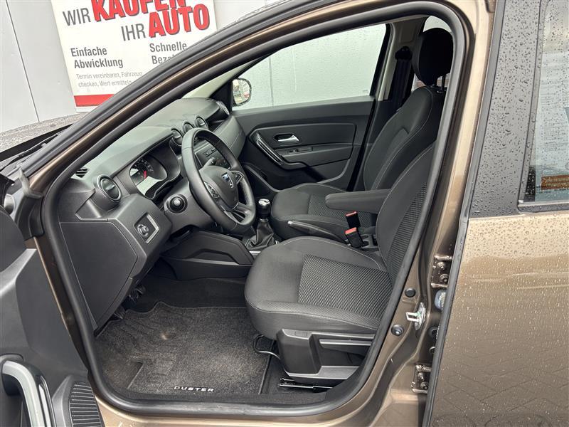 Dacia Duster SCe 115 2WD Comfort*NAVI*KAMERA*KLIMA*AHK *