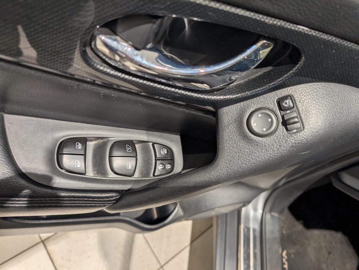 Nissan X-Trail Tekna Pano Leder Navi Scheckheft 360