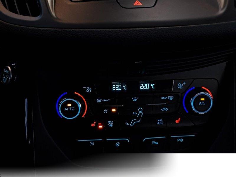 Ford Kuga 1.5 EB AUTO. ST-LINE 4X2 NAVI WINTER STYLING-PACK