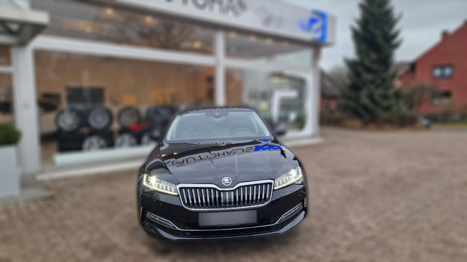 Skoda Superb Combi L&K AHK PANORAMA