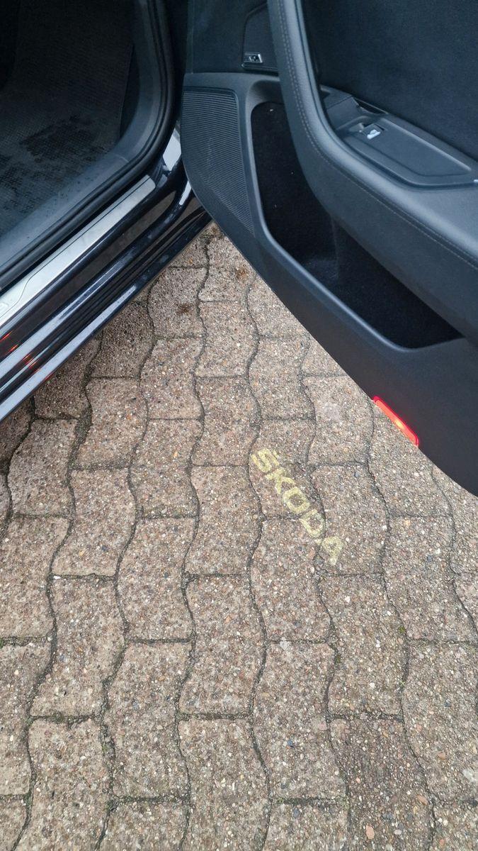 Skoda Superb Combi L&K AHK PANORAMA