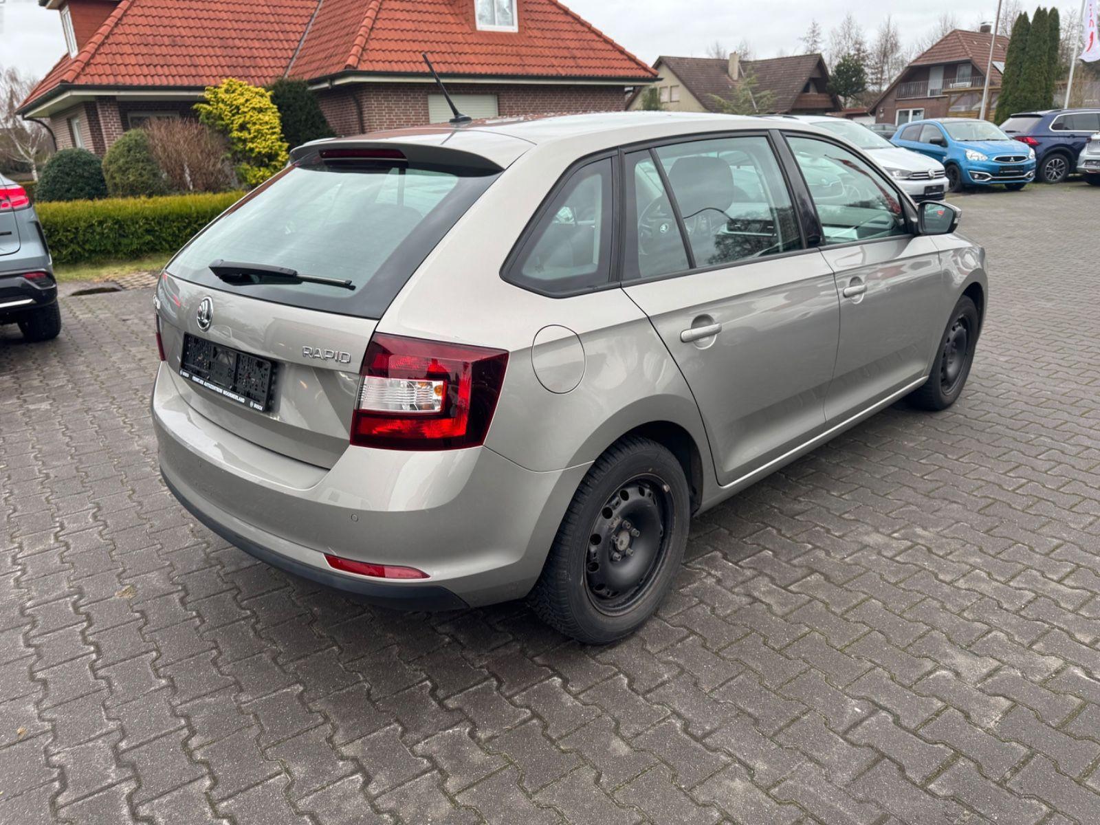 Skoda Rapid Spaceback Ambition PDC MFL Temp SHZ 1 Hand