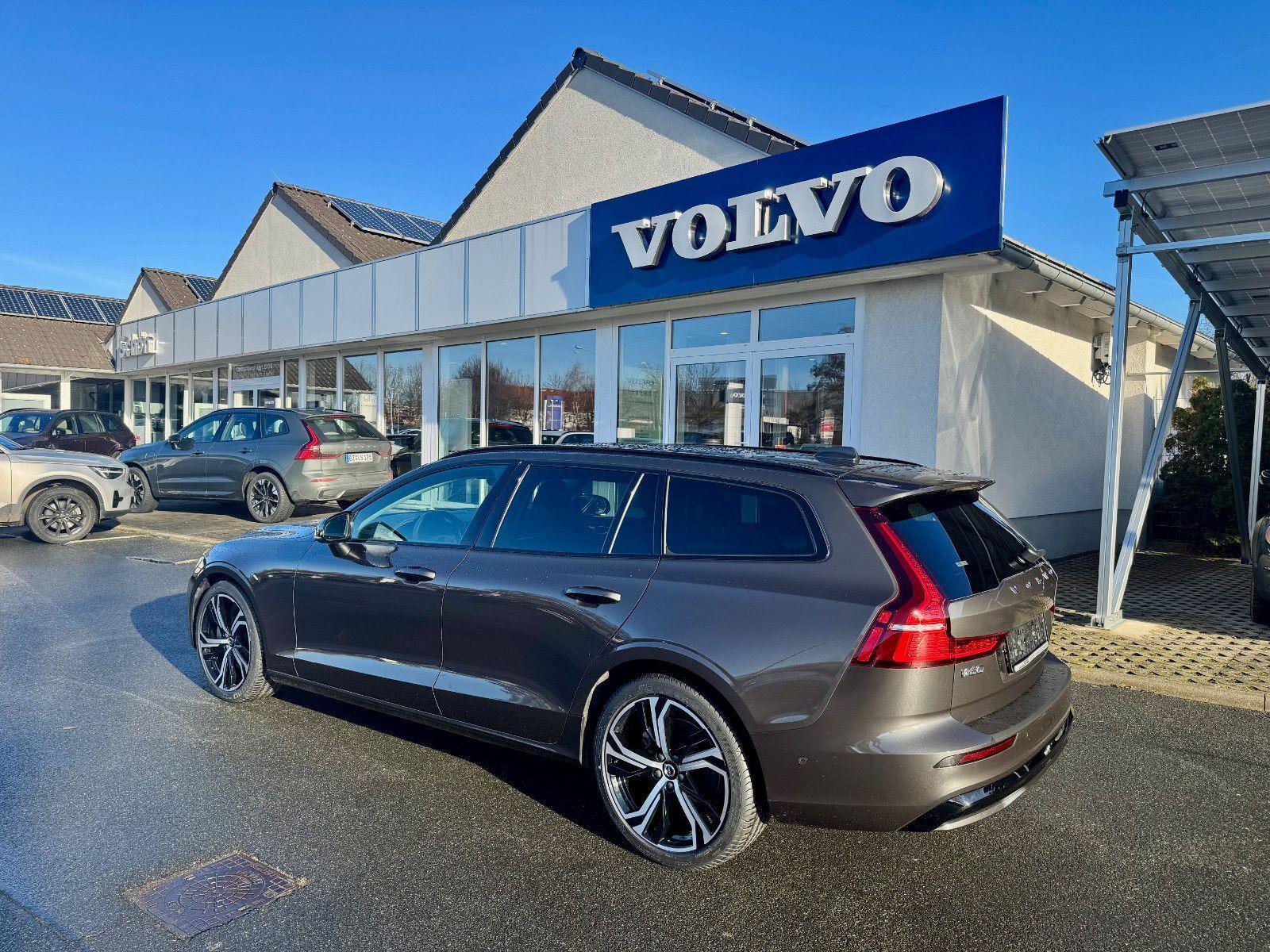 Volvo V60 B4 Plus Dark