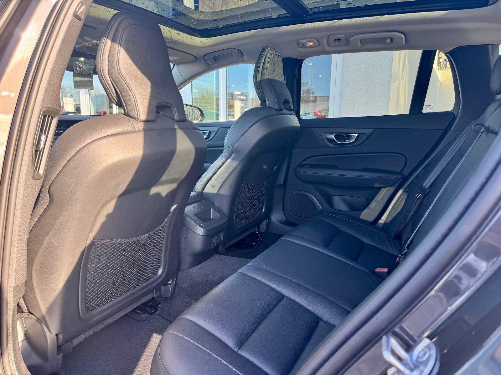 Volvo V60 B4 Plus Dark