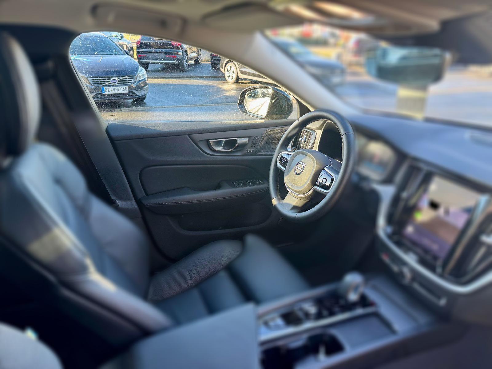 Volvo V60 B4 Plus Dark