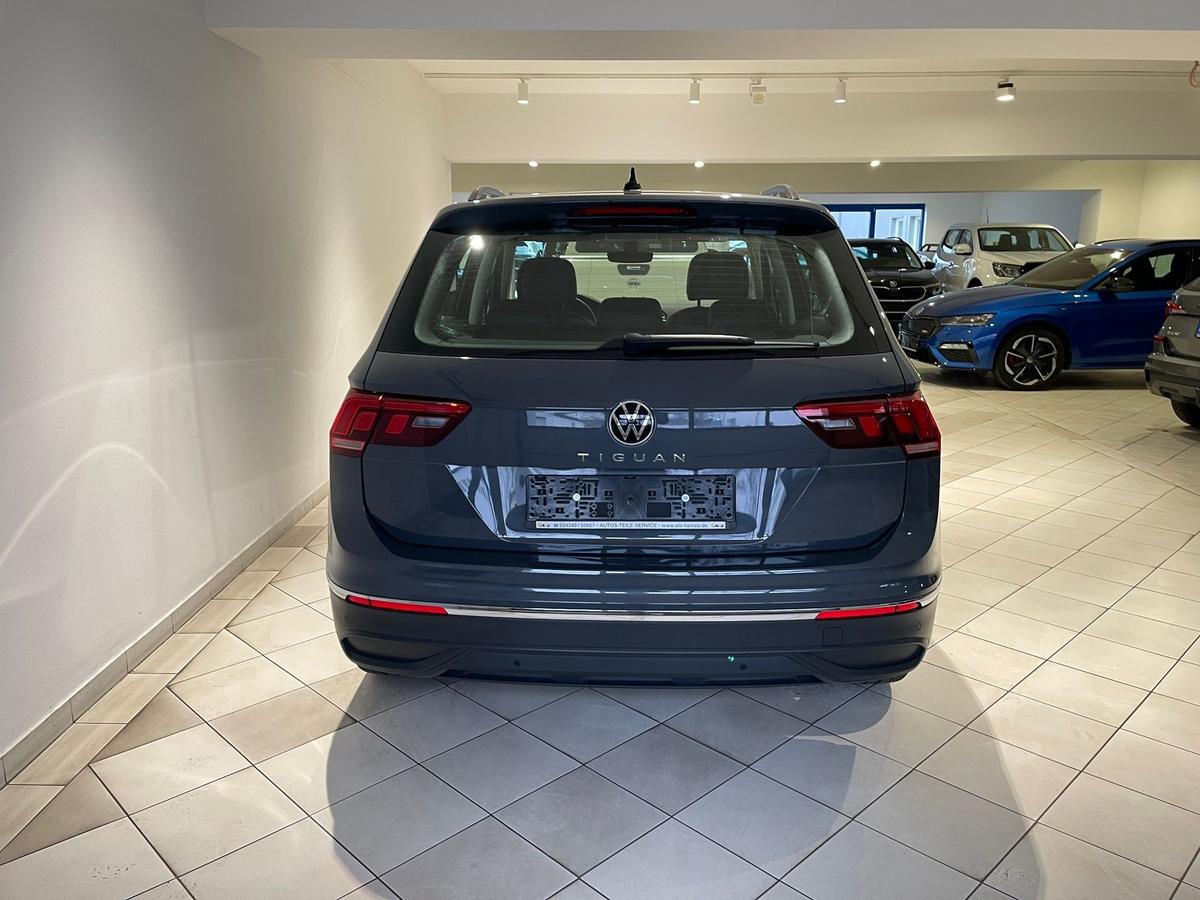 Volkswagen Tiguan 1.5 TSI Standheizung Leder DCC