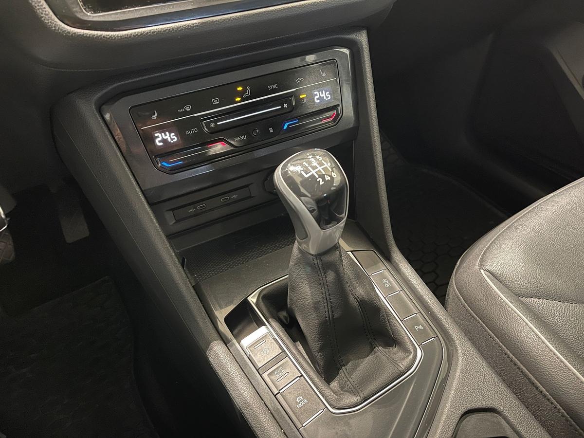 Volkswagen Tiguan 1.5 TSI Standheizung Leder DCC