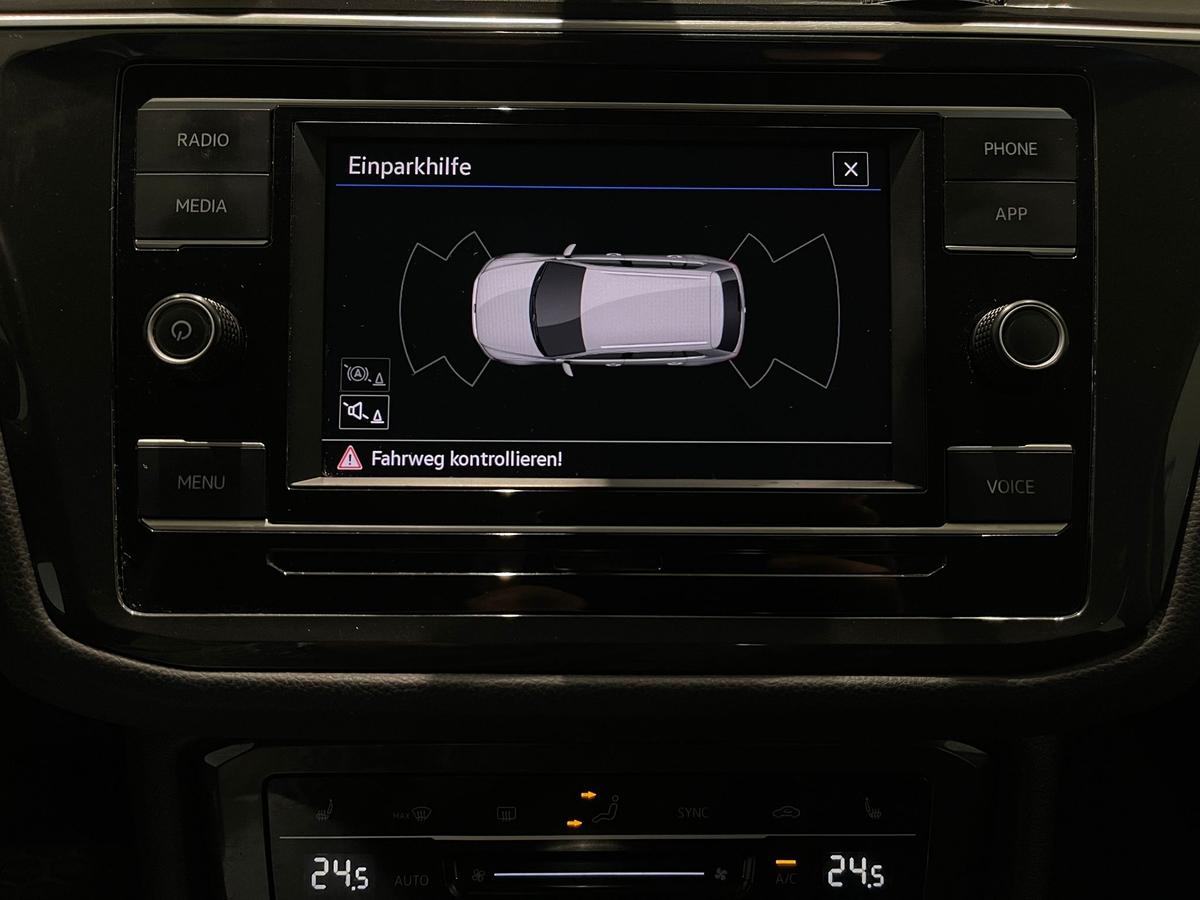 Volkswagen Tiguan 1.5 TSI Standheizung Leder DCC