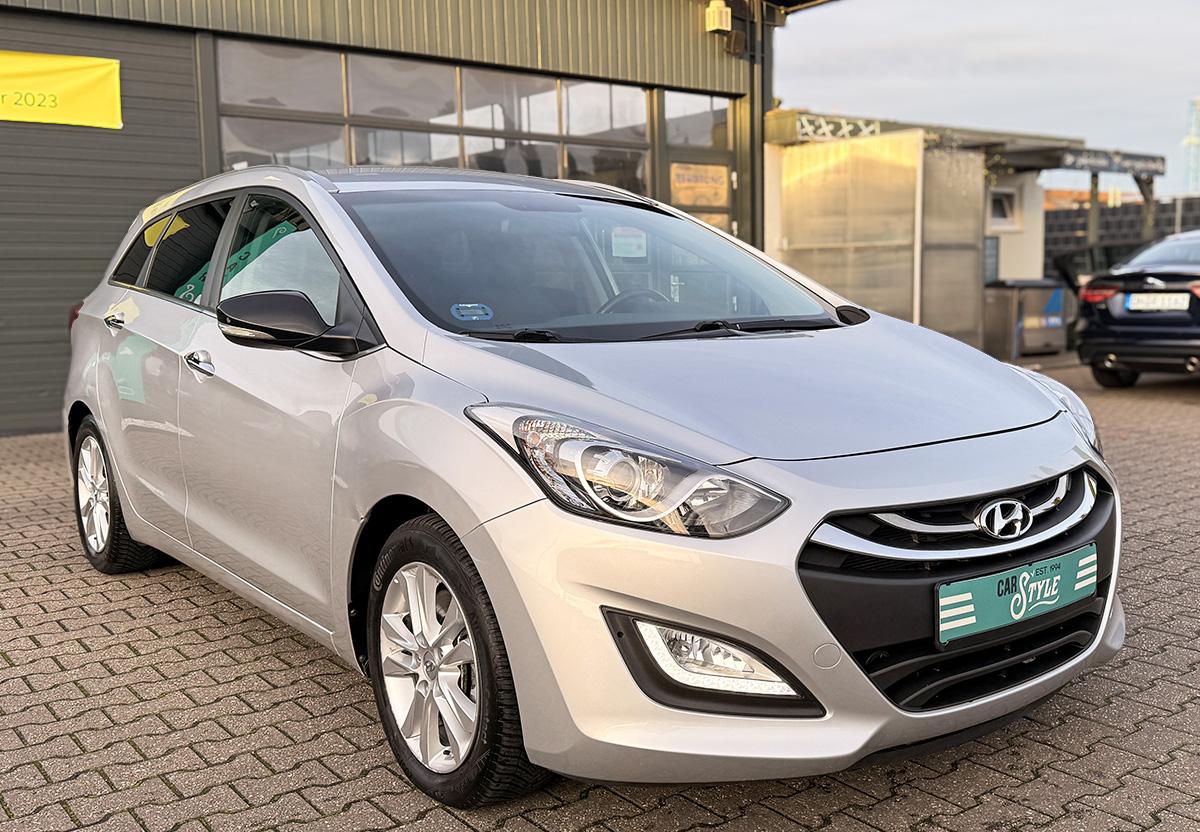 Hyundai i30 1.6 CRDi FIFA World Cup Edition NAVI SHZ 
