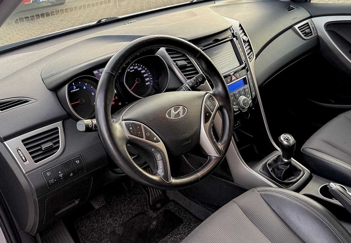 Hyundai i30 1.6 CRDi FIFA World Cup Edition NAVI SHZ 