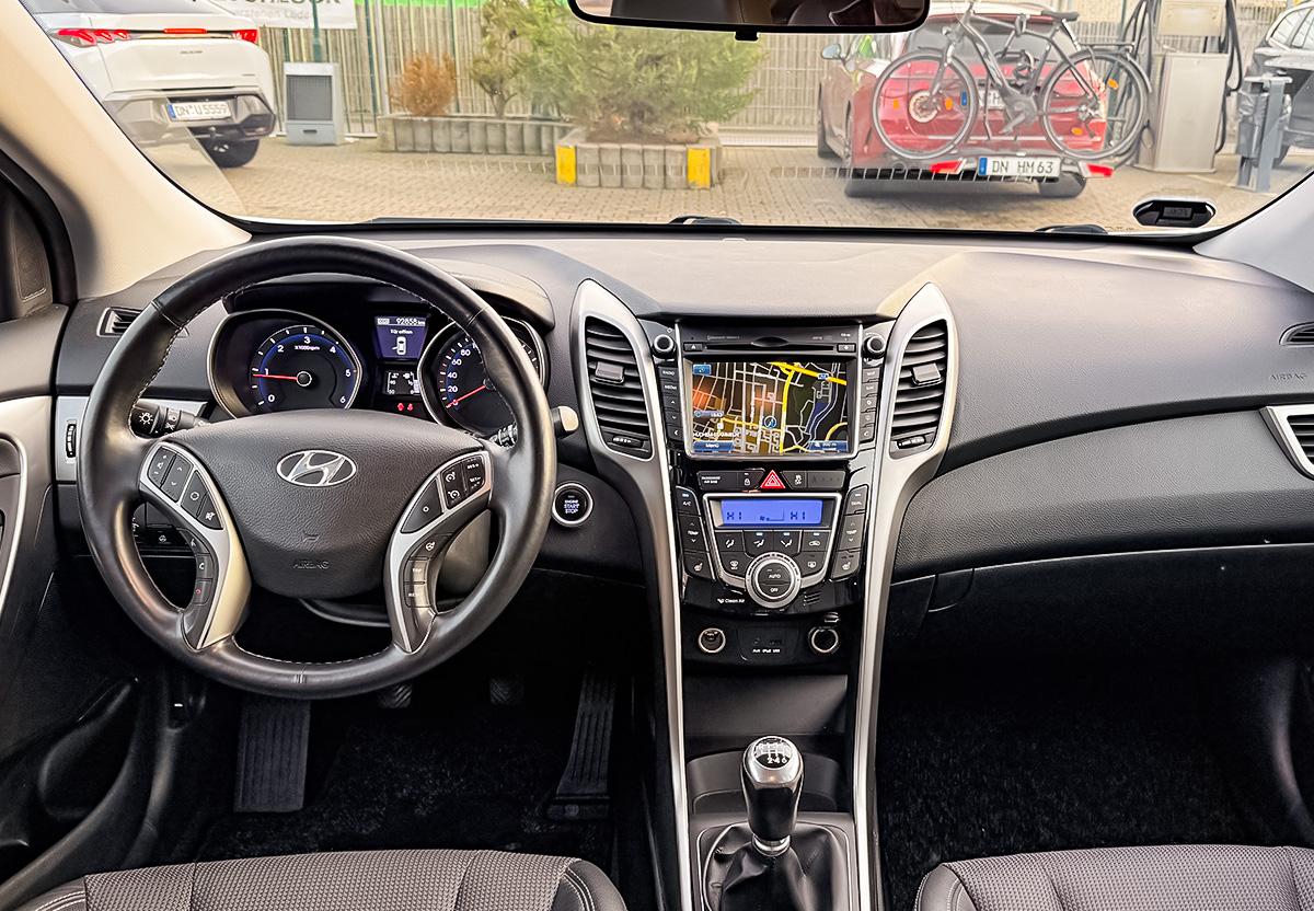 Hyundai i30 1.6 CRDi FIFA World Cup Edition NAVI SHZ 