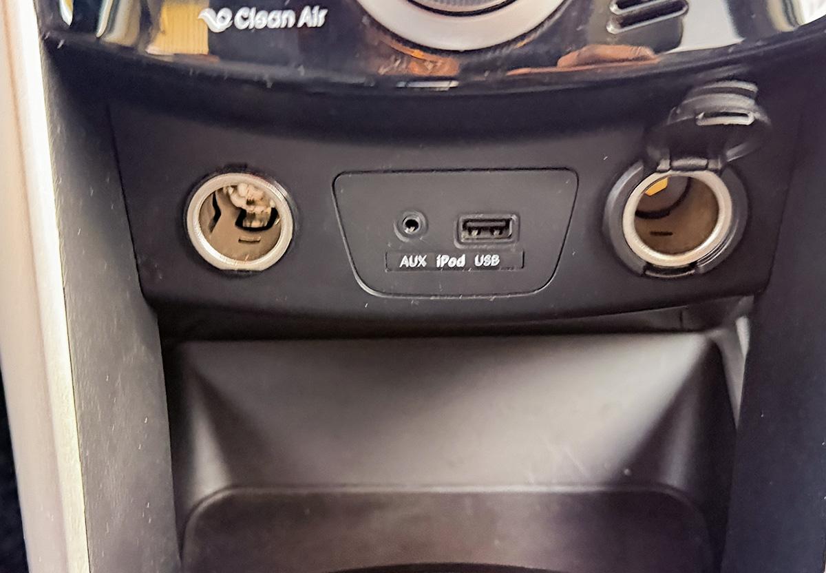 Hyundai i30 1.6 CRDi FIFA World Cup Edition NAVI SHZ 