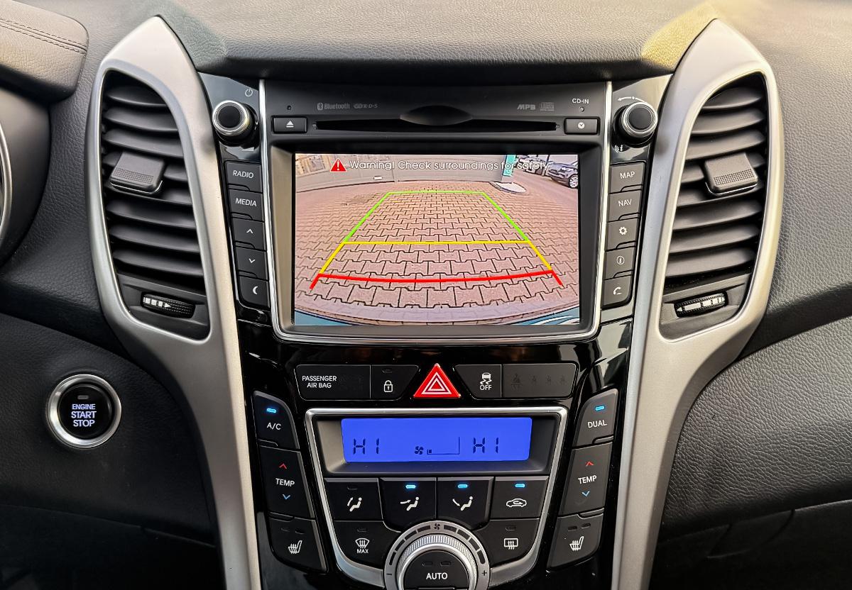 Hyundai i30 1.6 CRDi FIFA World Cup Edition NAVI SHZ 